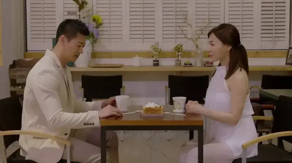 《邻居家妻子》韩国电影未删减1080P韩语中字-我邻居的老婆高清完整版-百度网盘夸克迅雷下载-匮乏婚姻情感越界在线看-邻居家妻子资源全集